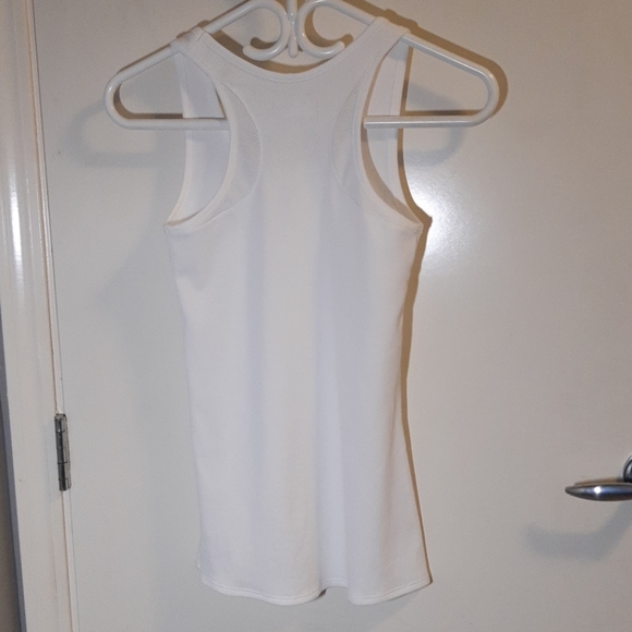 Workout tank - Picture 3 of 3